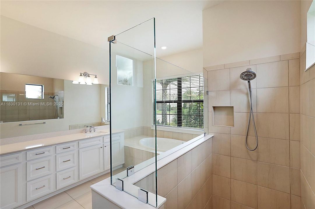 Recientemente alquilado: $6,250 (4 camas, 3 baños, 3073 Pies cuadrados)