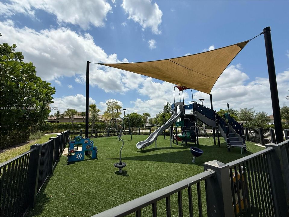 Recientemente alquilado: $6,250 (4 camas, 3 baños, 3073 Pies cuadrados)