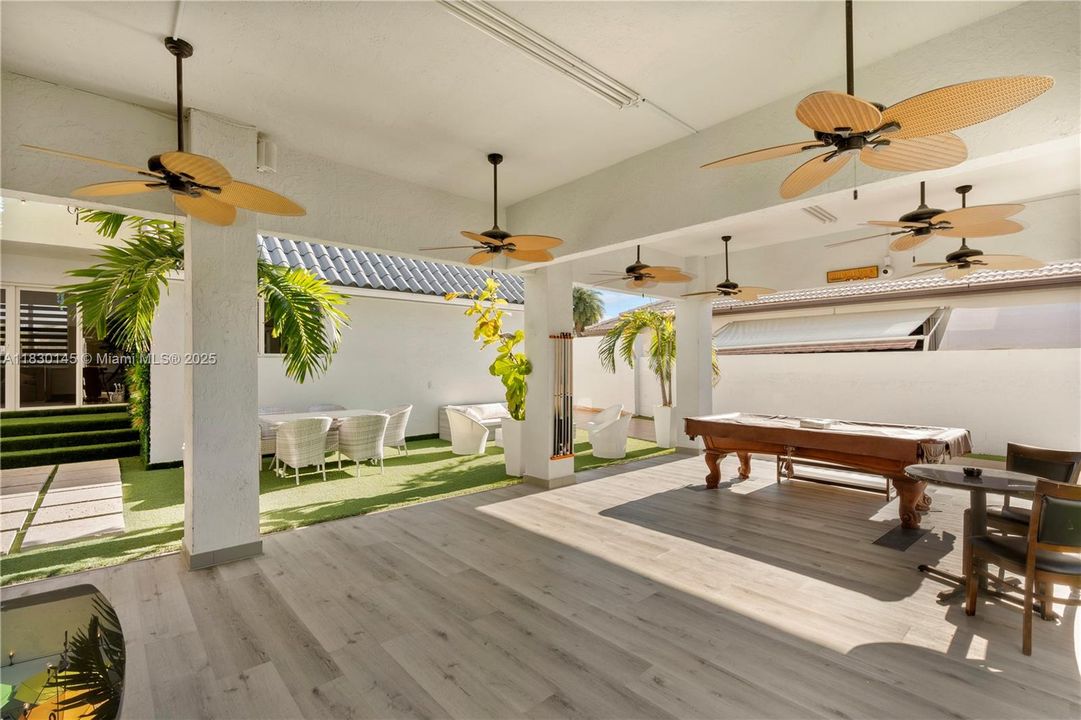 For Rent: $6,500 (5 beds, 4 baths, 4242 Square Feet)