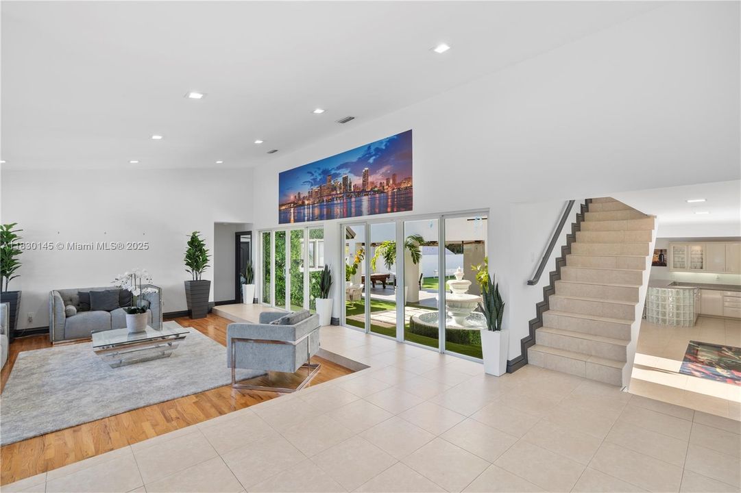 For Rent: $6,500 (5 beds, 4 baths, 4242 Square Feet)