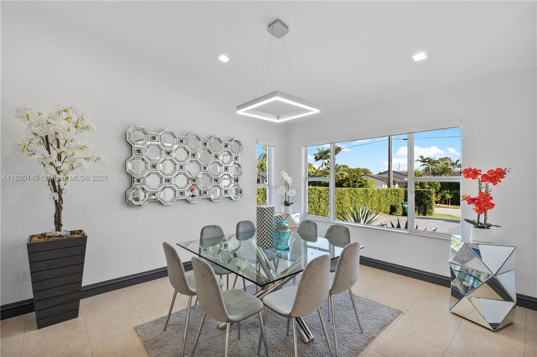 For Rent: $6,500 (5 beds, 4 baths, 4242 Square Feet)