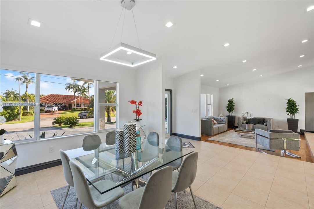 For Rent: $6,500 (5 beds, 4 baths, 4242 Square Feet)