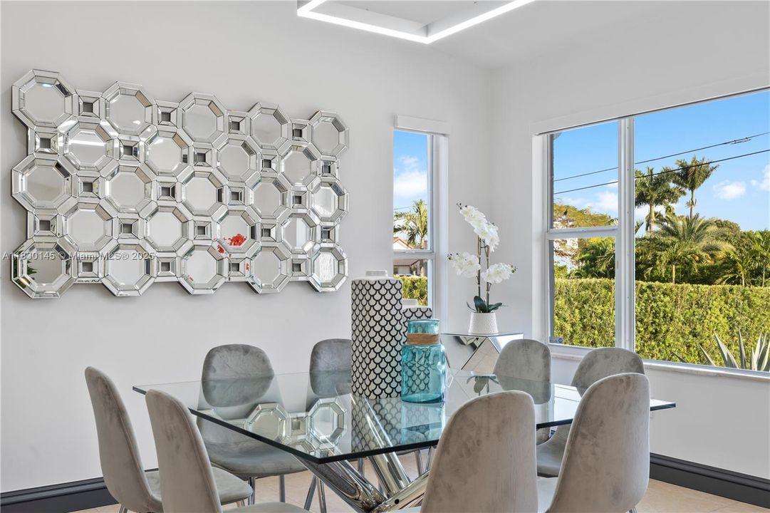 For Rent: $6,500 (5 beds, 4 baths, 4242 Square Feet)