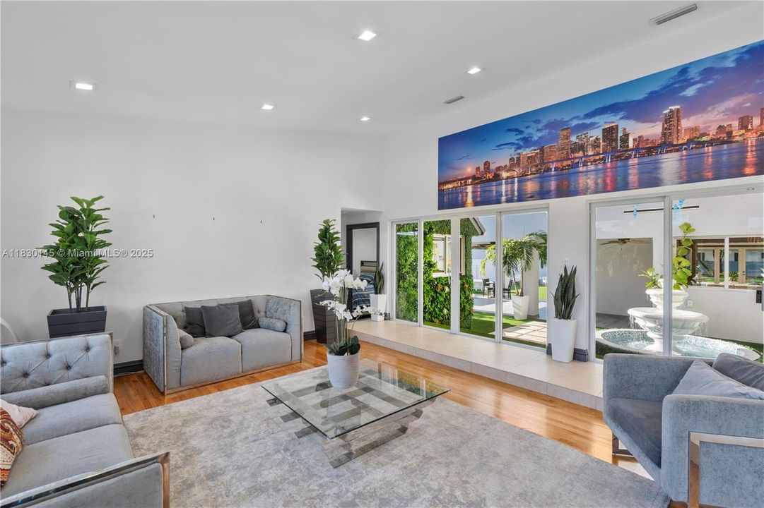 For Rent: $6,500 (5 beds, 4 baths, 4242 Square Feet)