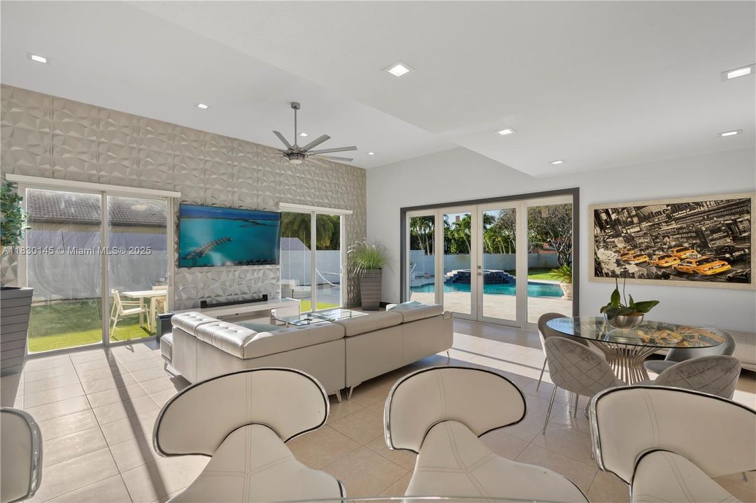 For Rent: $6,500 (5 beds, 4 baths, 4242 Square Feet)