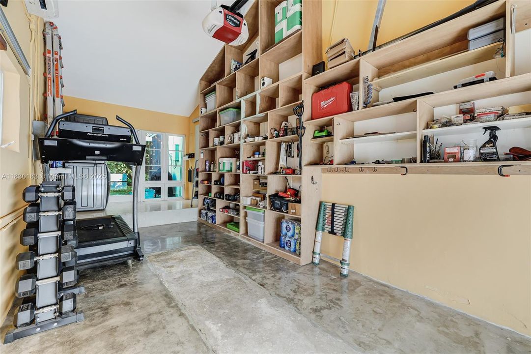 Vendido Recientemente: $1,799,000 (3 camas, 2 baños, 1921 Pies cuadrados)