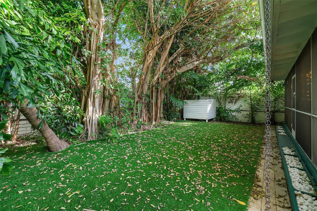 Vendido Recientemente: $1,799,000 (3 camas, 2 baños, 1921 Pies cuadrados)