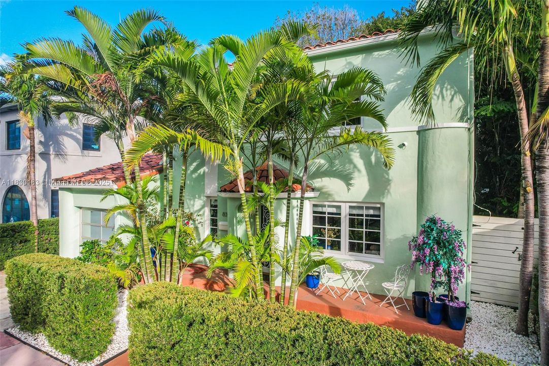 Vendido Recientemente: $1,799,000 (3 camas, 2 baños, 1921 Pies cuadrados)