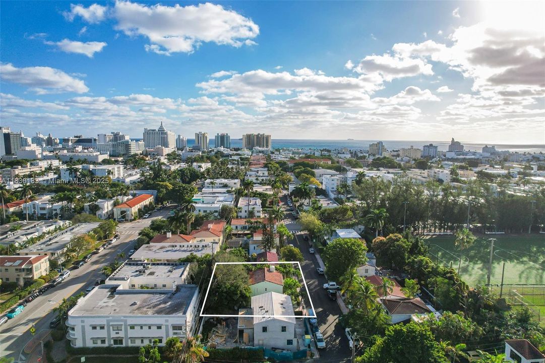 Vendido Recientemente: $1,799,000 (3 camas, 2 baños, 1921 Pies cuadrados)