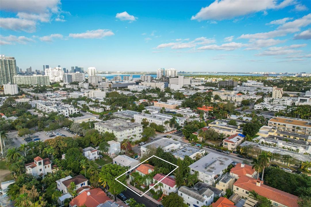 Vendido Recientemente: $1,799,000 (3 camas, 2 baños, 1921 Pies cuadrados)