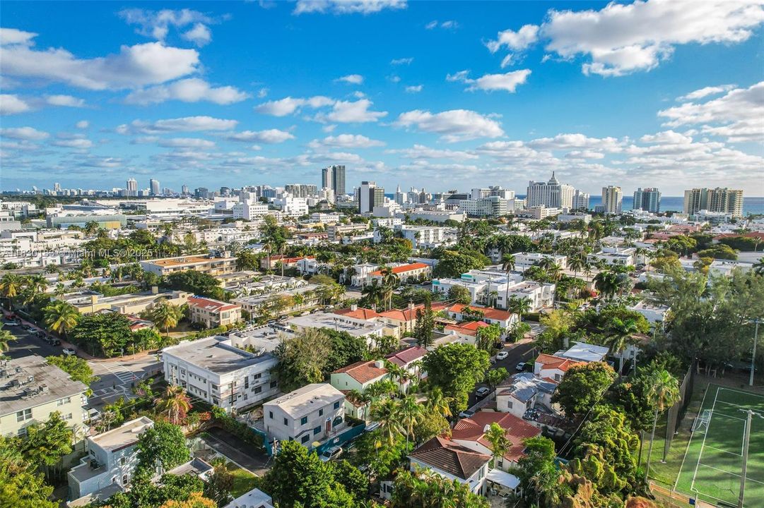 Vendido Recientemente: $1,799,000 (3 camas, 2 baños, 1921 Pies cuadrados)