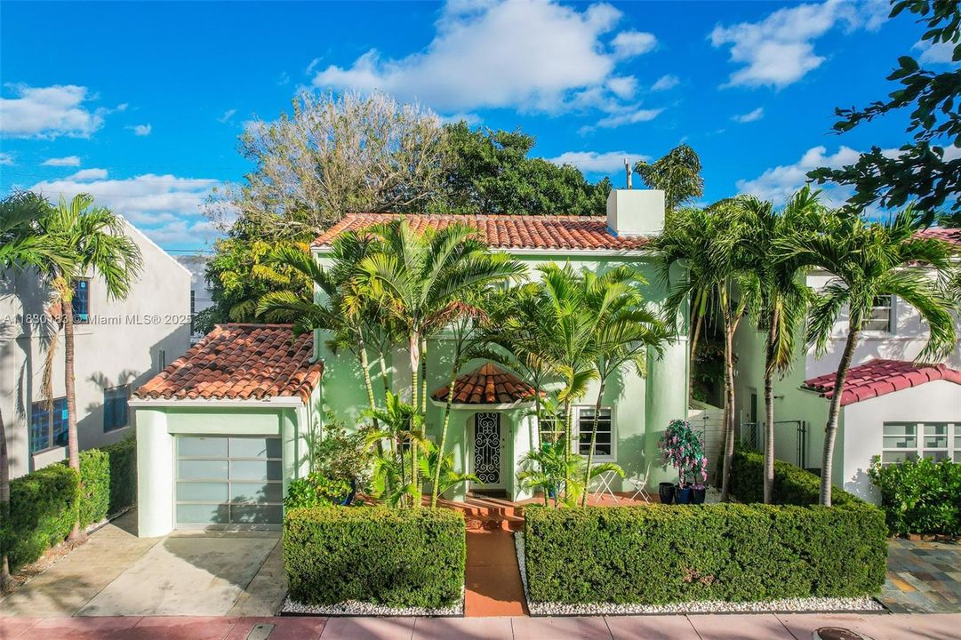 Vendido Recientemente: $1,799,000 (3 camas, 2 baños, 1921 Pies cuadrados)