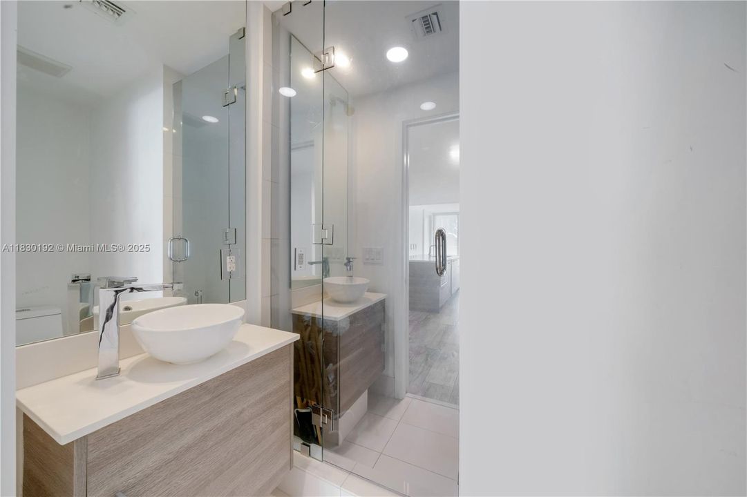 En Venta: $799,500 (2 camas, 3 baños, 1175 Pies cuadrados)