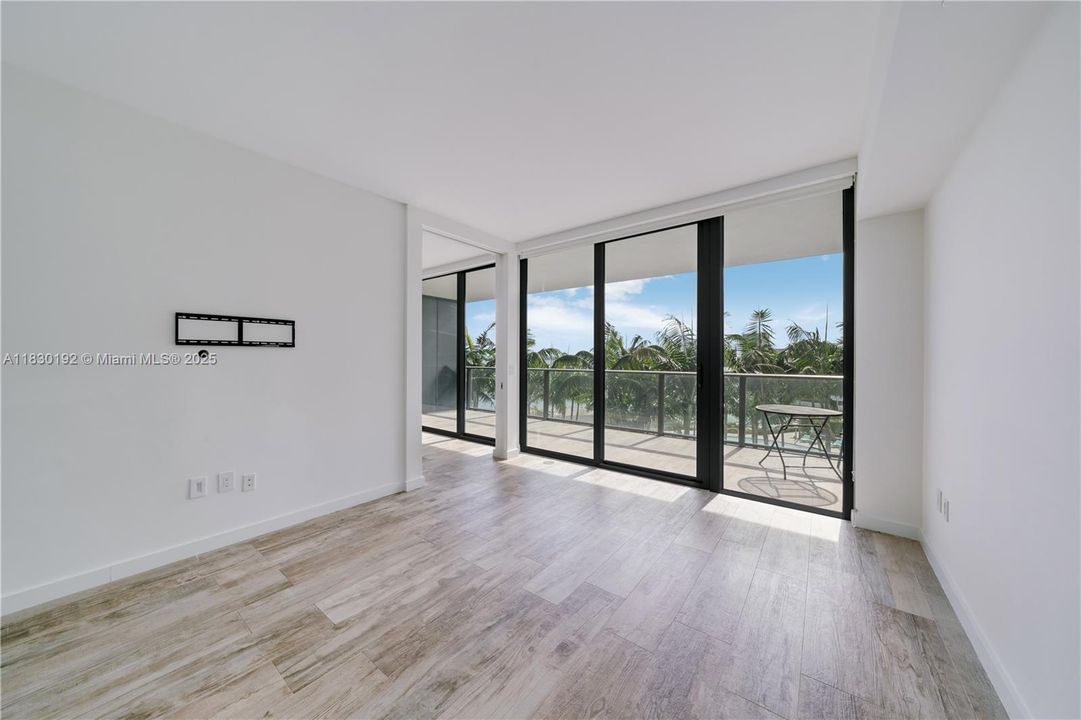 En Venta: $799,500 (2 camas, 3 baños, 1175 Pies cuadrados)