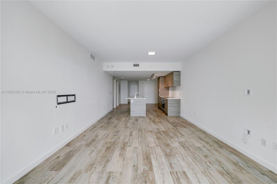 En Venta: $799,500 (2 camas, 3 baños, 1175 Pies cuadrados)