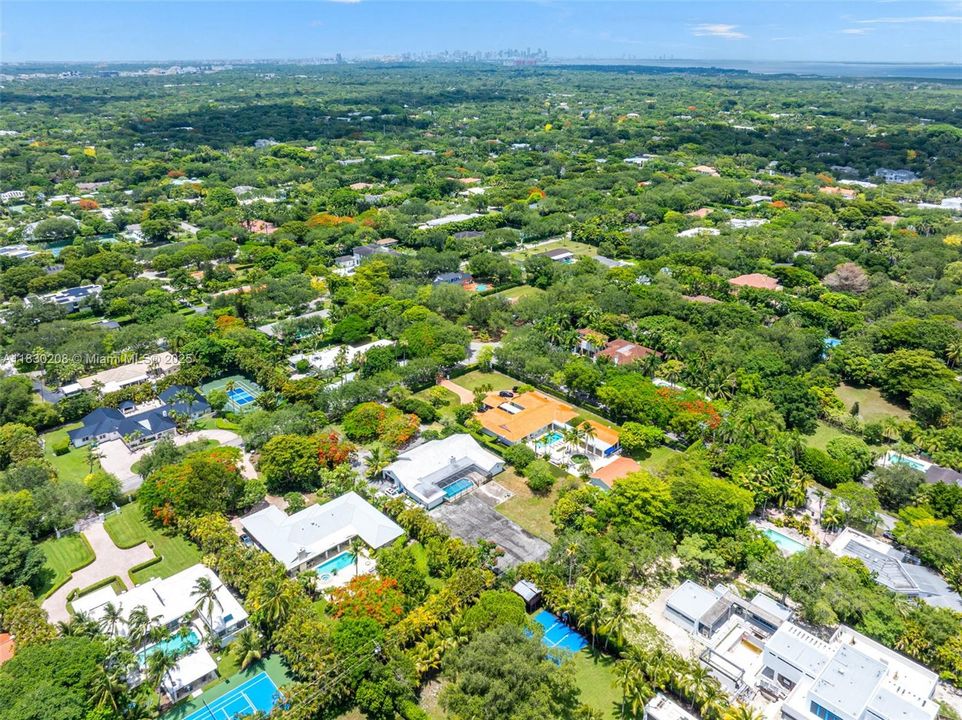 Recently Sold: $3,000,000 (6 beds, 3 baths, 3588 Square Feet)