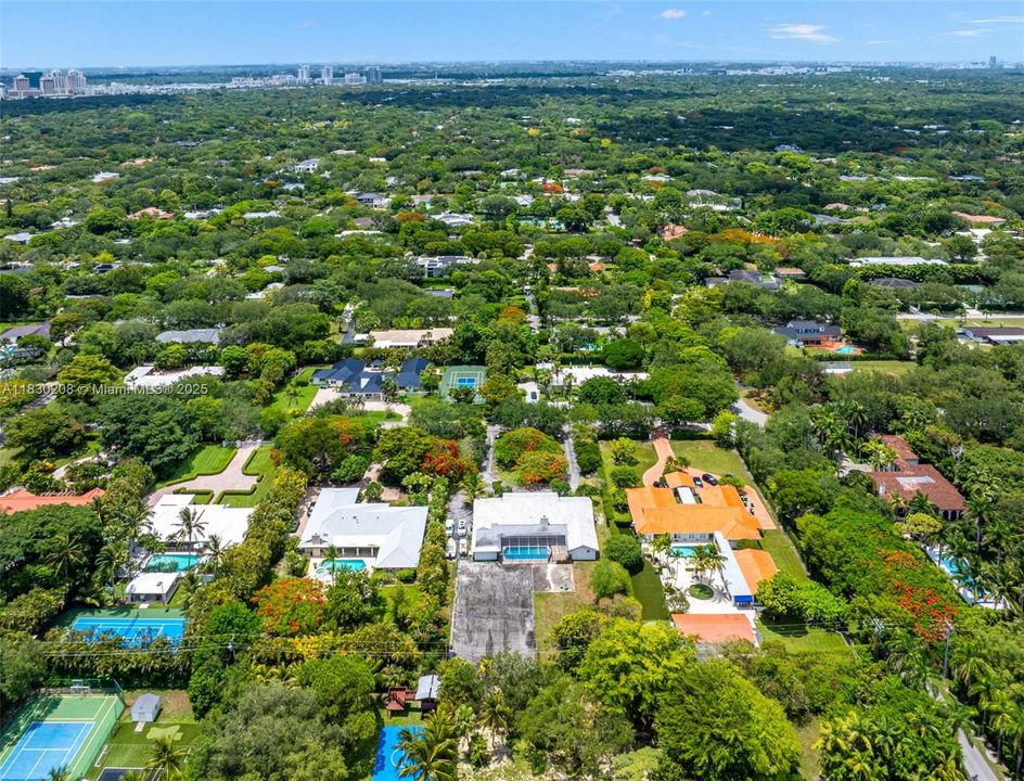 Recently Sold: $3,000,000 (6 beds, 3 baths, 3588 Square Feet)