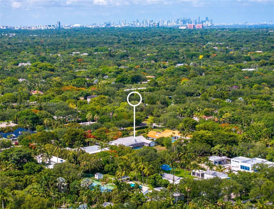 Recently Sold: $3,000,000 (6 beds, 3 baths, 3588 Square Feet)