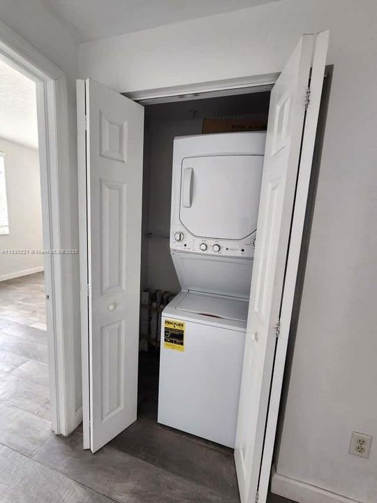 Vendido Recientemente: $380,000 (2 camas, 1 baños, 1013 Pies cuadrados)