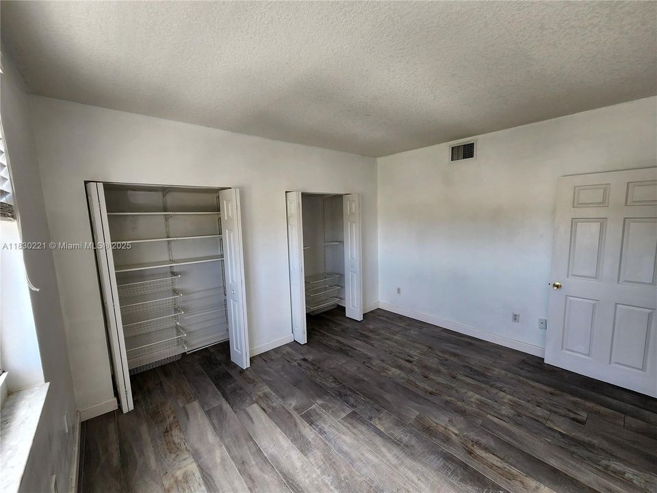 Vendido Recientemente: $380,000 (2 camas, 1 baños, 1013 Pies cuadrados)