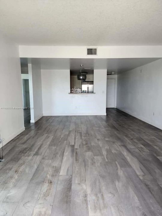 Vendido Recientemente: $380,000 (2 camas, 1 baños, 1013 Pies cuadrados)