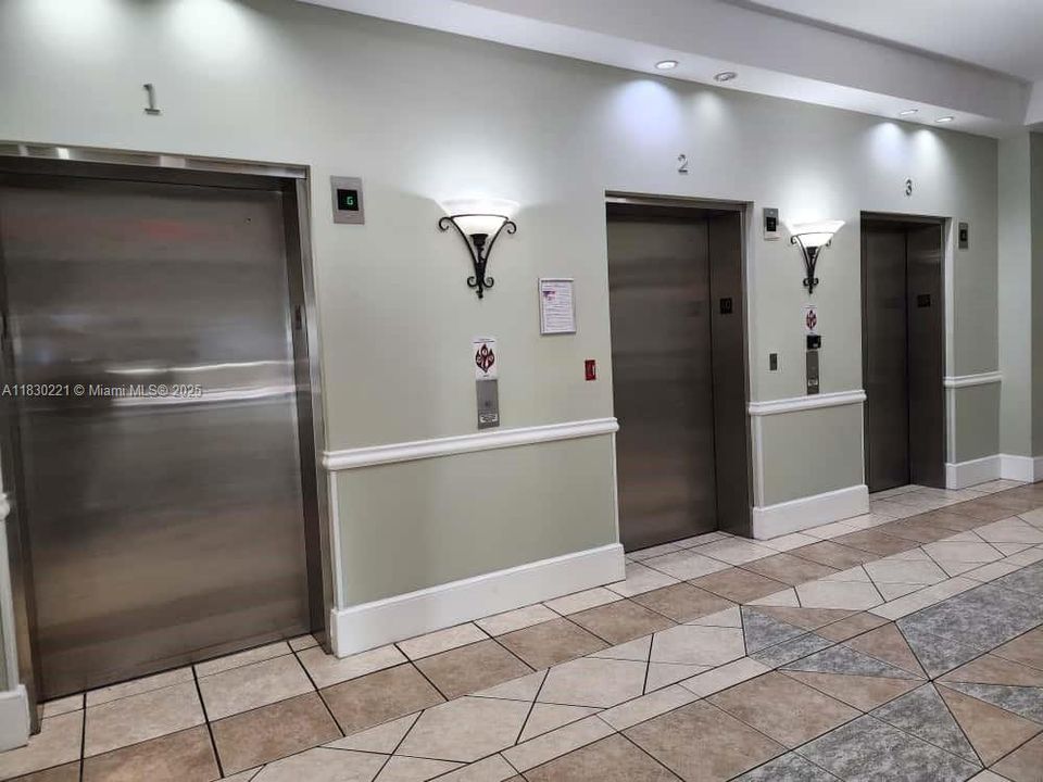 Vendido Recientemente: $380,000 (2 camas, 1 baños, 1013 Pies cuadrados)