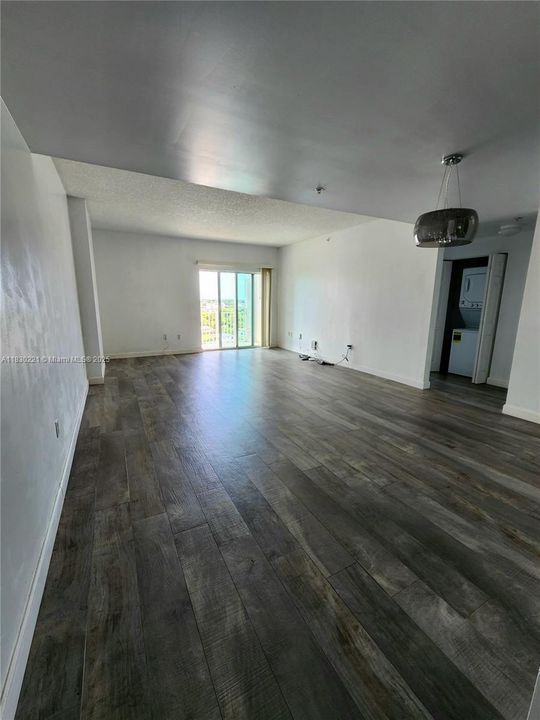 Vendido Recientemente: $380,000 (2 camas, 1 baños, 1013 Pies cuadrados)