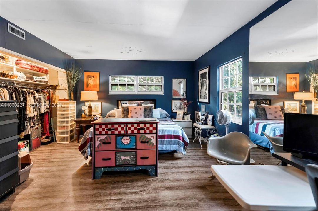 На продажу: $3,150,000 (7 спален, 6 ванн, 5775 Квадратных фут)