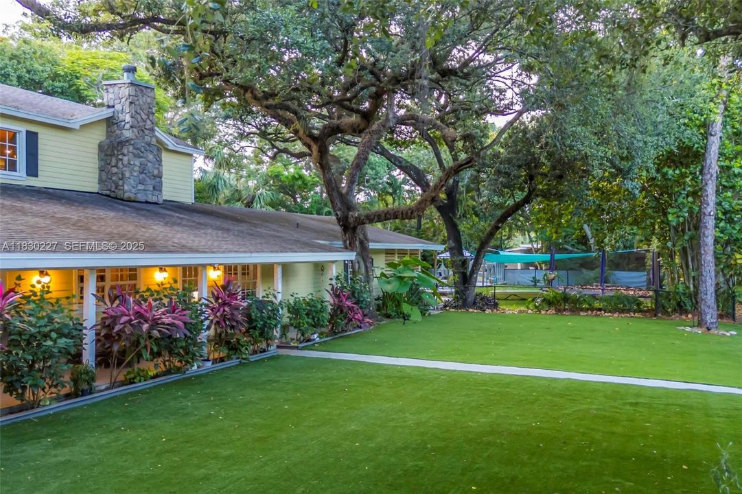 На продажу: $3,150,000 (7 спален, 6 ванн, 5775 Квадратных фут)