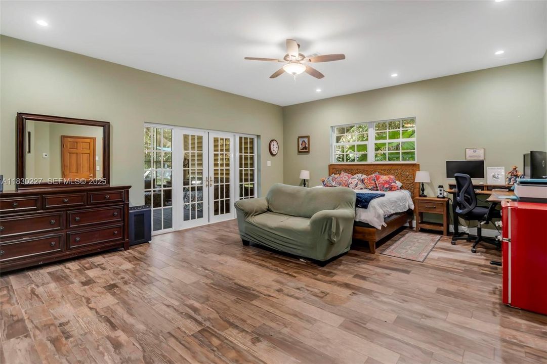 На продажу: $3,150,000 (7 спален, 6 ванн, 5775 Квадратных фут)