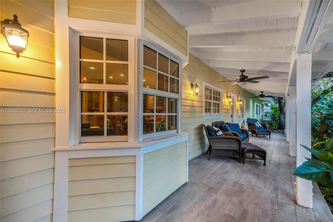 На продажу: $3,150,000 (7 спален, 6 ванн, 5775 Квадратных фут)