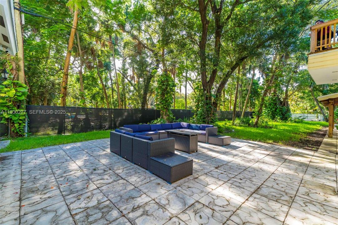 На продажу: $3,150,000 (7 спален, 6 ванн, 5775 Квадратных фут)