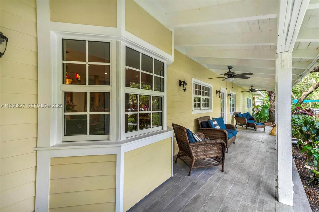 На продажу: $3,150,000 (7 спален, 6 ванн, 5775 Квадратных фут)