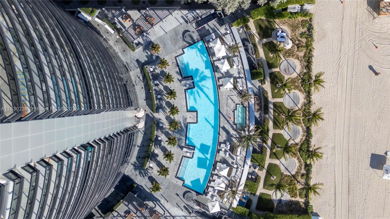 For Sale: $3,989,999 (4 beds, 4 baths, 3555 Square Feet)