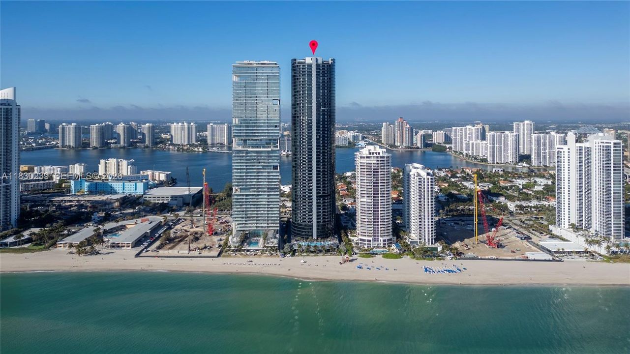 For Sale: $3,890,000 (4 beds, 4 baths, 3555 Square Feet)