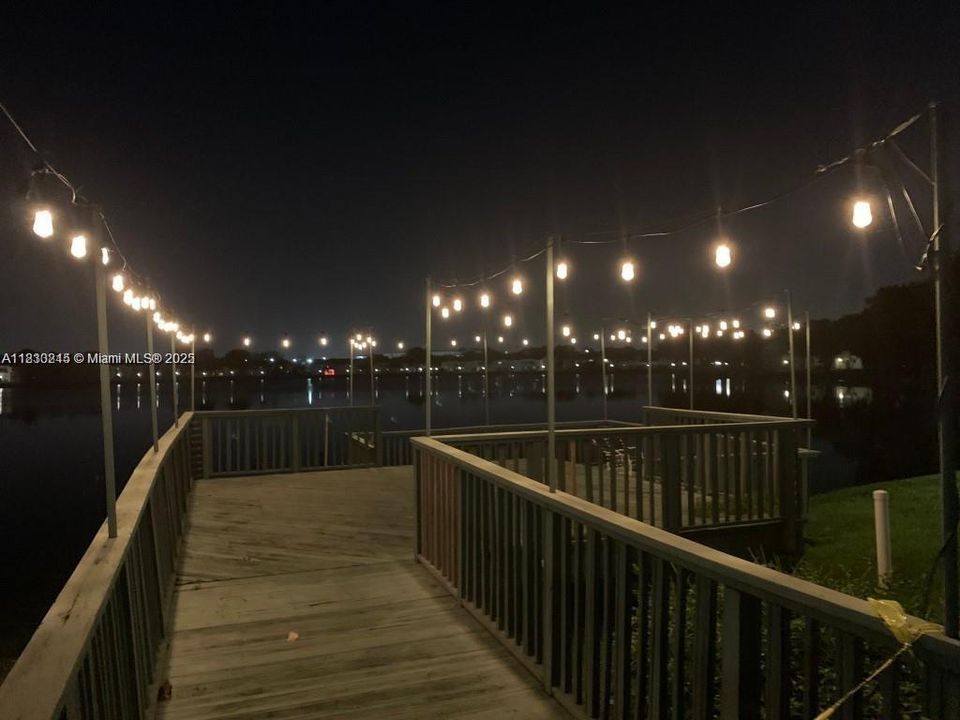 For Sale: $210,000 (2 beds, 2 baths, 1020 Square Feet)