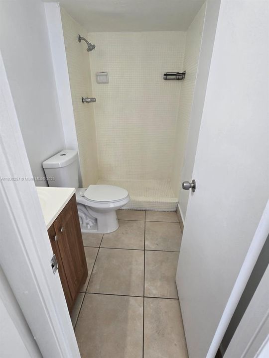 Active With Contract: $169,800 (2 beds, 2 baths, 1175 Square Feet)