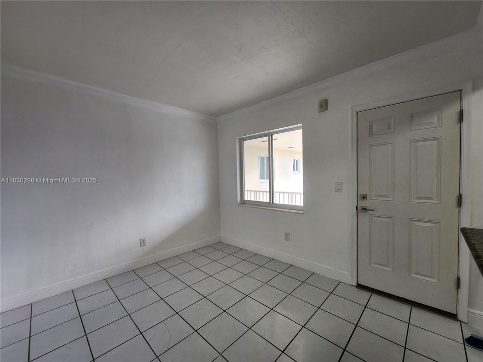 For Sale: $206,000 (1 beds, 1 baths, 410 Square Feet)