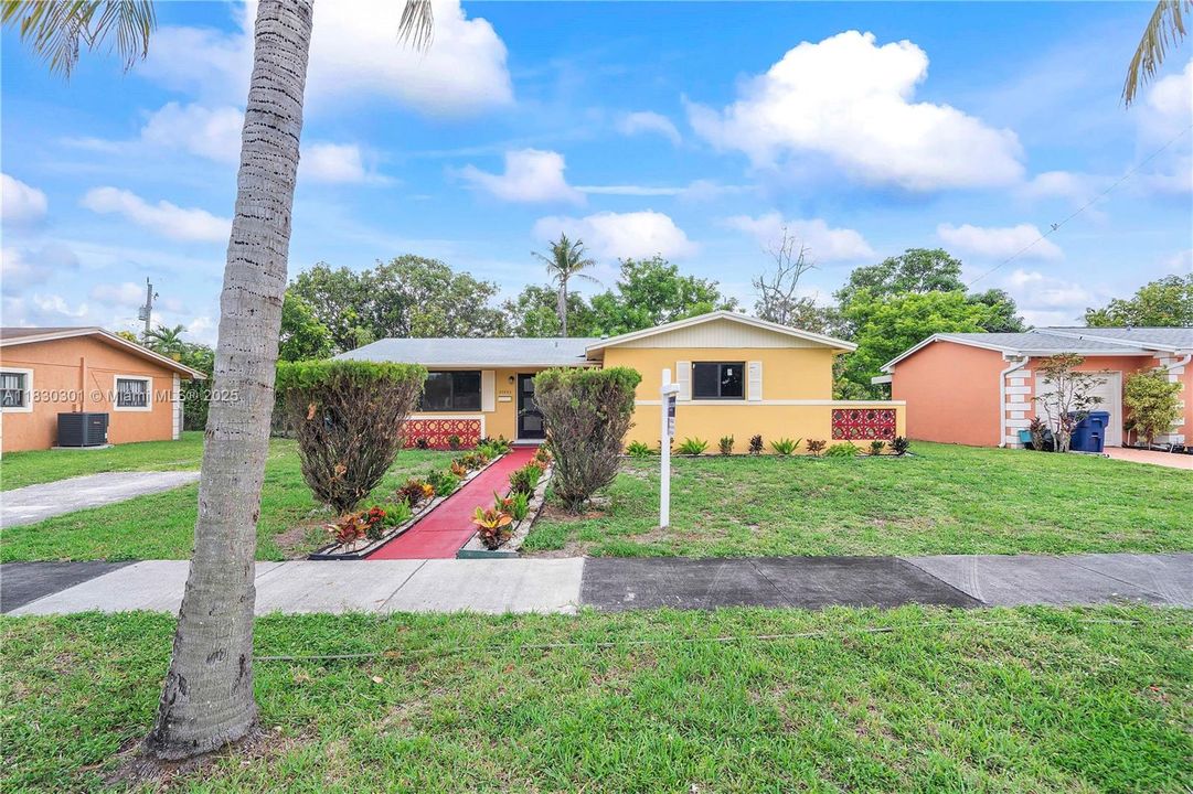 Vendido Recientemente: $484,000 (3 camas, 2 baños, 1539 Pies cuadrados)