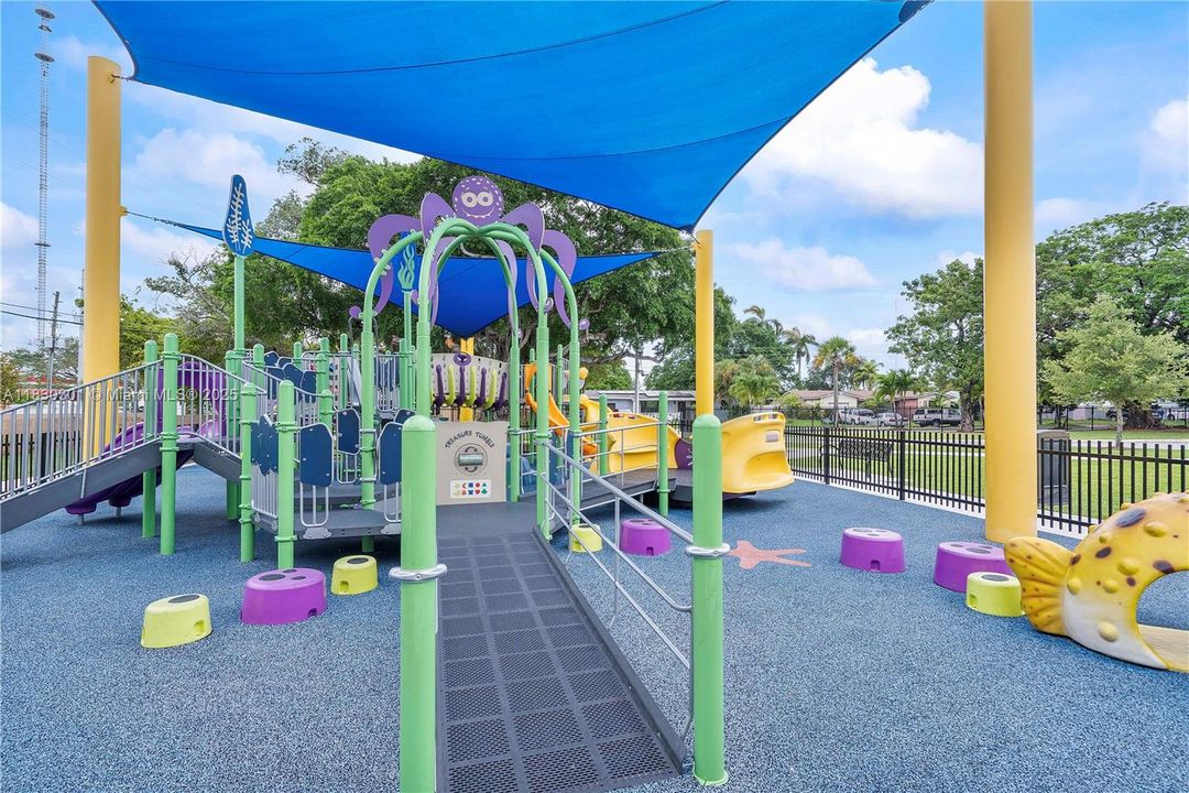 Vendido Recientemente: $484,000 (3 camas, 2 baños, 1539 Pies cuadrados)