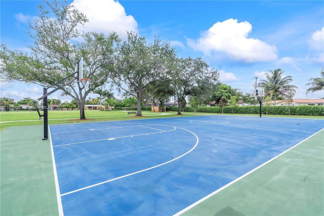 Vendido Recientemente: $484,000 (3 camas, 2 baños, 1539 Pies cuadrados)