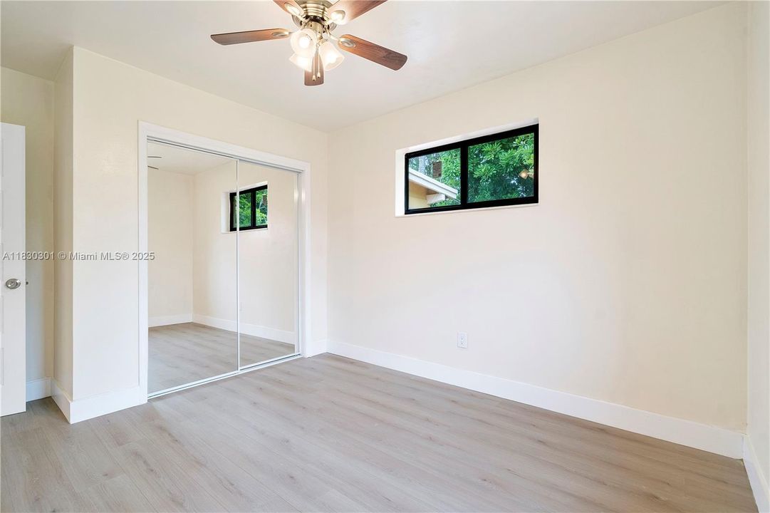 Vendido Recientemente: $484,000 (3 camas, 2 baños, 1539 Pies cuadrados)