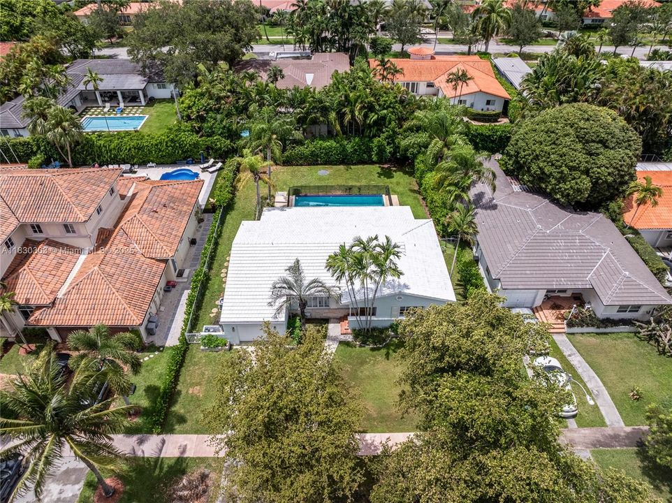 Vendido Recientemente: $1,850,000 (3 camas, 2 baños, 1992 Pies cuadrados)