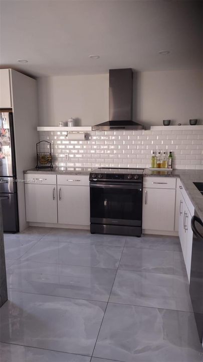 На продажу: $595,000 (2 спален, 2 ванн, 1555 Квадратных фут)