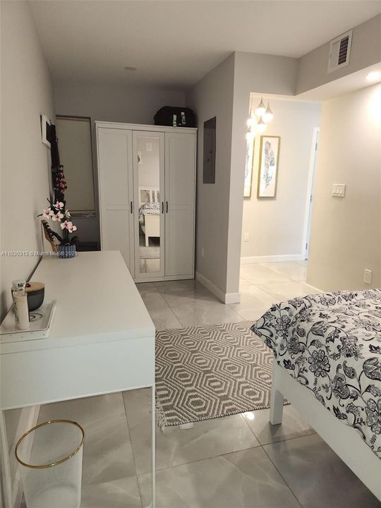 На продажу: $595,000 (2 спален, 2 ванн, 1555 Квадратных фут)