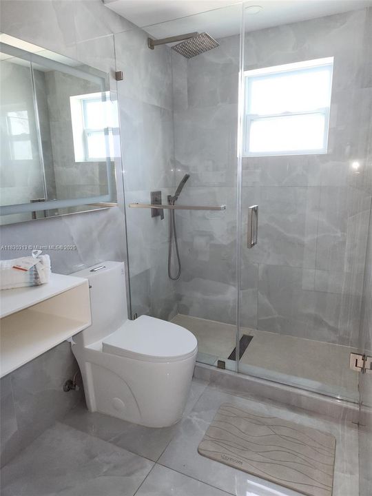 На продажу: $595,000 (2 спален, 2 ванн, 1555 Квадратных фут)