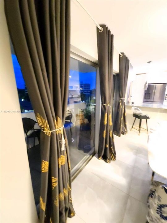 На продажу: $595,000 (2 спален, 2 ванн, 1555 Квадратных фут)