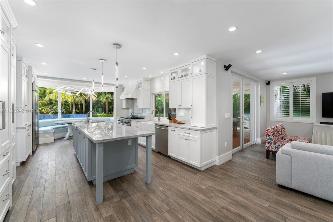 最近售出: $3,995,000 (6 贝兹, 5 浴室, 5207 平方英尺)