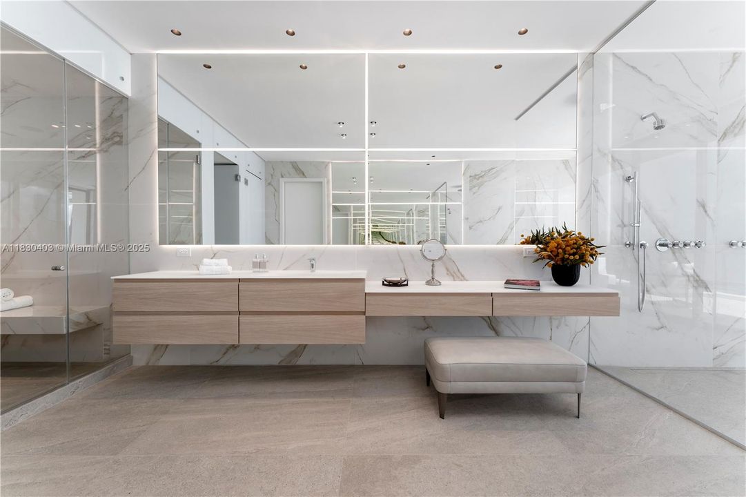 En Venta: $19,995,000 (6 camas, 7 baños, 6347 Pies cuadrados)