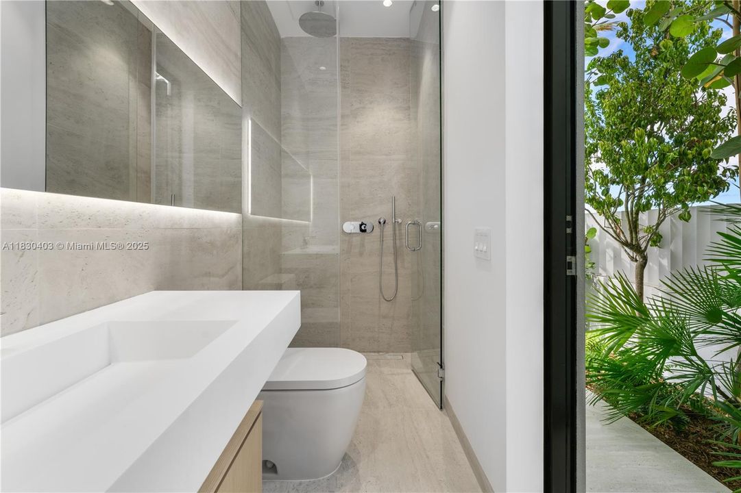 En Venta: $19,995,000 (6 camas, 7 baños, 6347 Pies cuadrados)